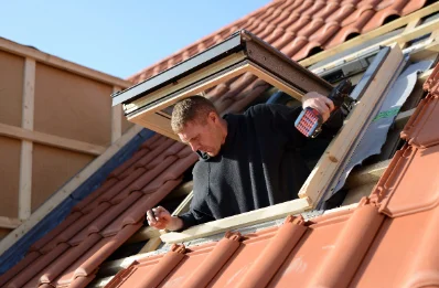 Pose de fenêtres de toit Velux à Genouilly